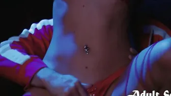 What An Extra Unique Lapdance From A Dancer Looks Like - Kenna James