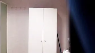 Goddess secretary having a quick pissing