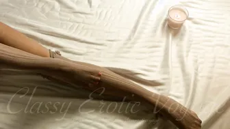 TIGHTS AND OIL ON INCREDIBLE TOES