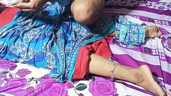 Friends milf fucks snatch under the pretext of back strokes - XXX Sex inside Hindi