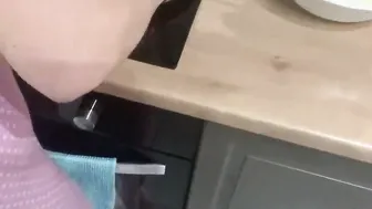 Im making pancakes while my stepbrother fucks me. FeralBerryy