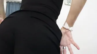 We seen on Tinder and she surprised me with a striptease on the first date