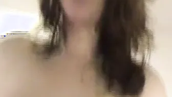 Geile Sau im Hotelzimmer Hardcore gefickt Sie schreit laut