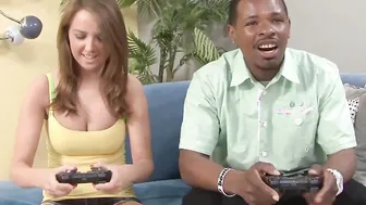 Twitch Teenie Gamer plays first time big black cock