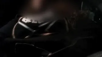 milf mastubates into vehicle