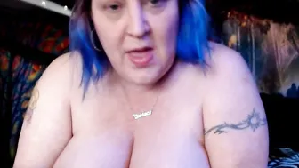 Topless Bombshell Lady DICK RATE