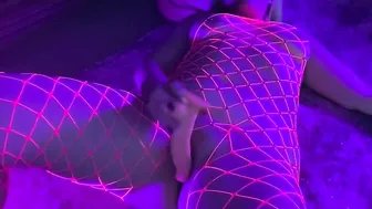 18 yo Glorious minutes of fucking myself until my cunt can not take anymore.