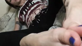MINDLESS POSSESSED DEVILS PEDICURE