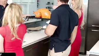 Family Grind- Fucking My Stepsis For Thanksgiving