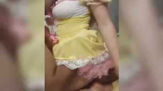 ME MANOSEAN BIEN LAS TETAS YO GIMIENDO EN VESTIDITO / CUTE KINKY MOAN BOUNCY GIGANTIC MELONS BREASTS