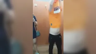 Nagyaya sa mall Pinsan ko..gusto daw nya ma try makantot sa fitting room.