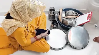Bartan lelo bahut Shasta hai nahi to muze ake chodo