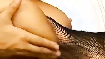 Chocolate hoe tastes her friends amazingly hot cunt