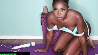 StayHomePOV - Hottie African Chick Having Fun During Quarantine