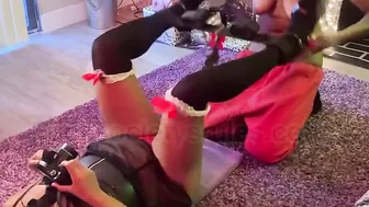 Making Out ( SLUTMAS 