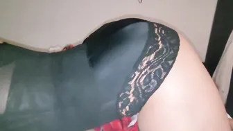 Que porn video – Antes de ir a descansar miro que se le paro a y decido cogermelo