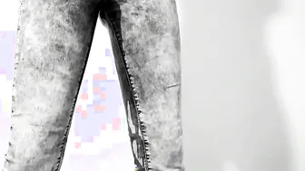Kinktober day 17 - LEAKING LEGGINGS KINK: Bdsmlovers91