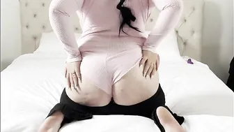 Squirting and groaning so noisy MILF cum dirty30nerdy