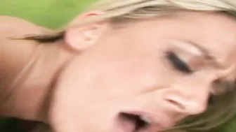 Kylie Worthy Fucks A Ebony Dick Inside Her Mom Snatch