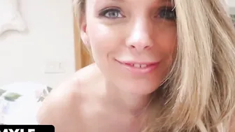 Tasty cougar Offer Her Vulgar Stepson By Wrapping Her Juicy Lips Around His Pulsating Cock