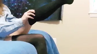 Olivias First film - Putting on her new tights