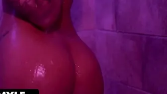 Big Tit Dark Haired Milf Getting Beauty And Dripping And Takes Big Penis Inside Her Mouth Until It Releases Its Juice