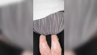 Hispanic with huge booty fart on your face - latinafeet386