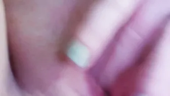 View me play with myself till I cum