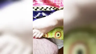Mi sego sui piedi di donna