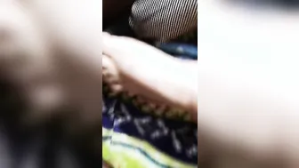 Mi sego sui piedi di donna
