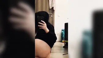 I love to gotten naked inside the mirror See my sweet vagina and curvy butt nude
