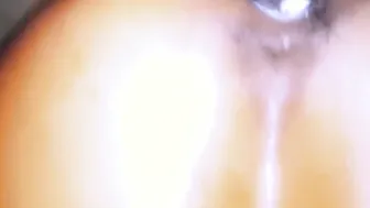 Cheating GF pulls her leggings down for me to fucked her leaking twat while bf is at work.