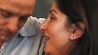 Sandy die hotte Milf quer durch die Wohnung gebumst