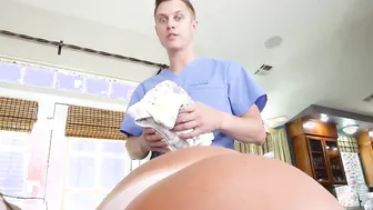 Trickery - Bubble Ass Goddess Mona Azar Fucks Her Masseur