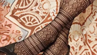 EBONY LACE TIGHTS toes bondage