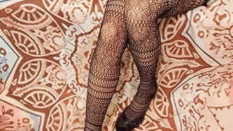 EBONY LACE TIGHTS toes bondage