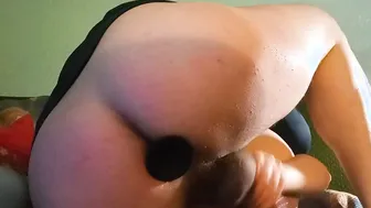 The cunt with mouth really wanted to sit on her dick