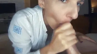 Real Amateur Women Emily Blows a Penis and Drink Cum on the first date