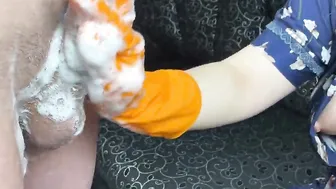 Juicy hand job with cummed from housewife