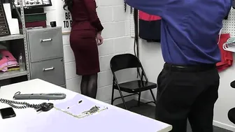 Suspect Aria knows what officer Jacks wants from her