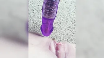 mom twat up close and leisurely taking that vibrator
