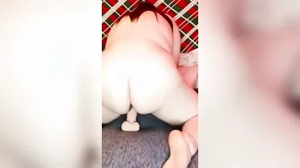 Chubby mama ridding 10” dilly with plug