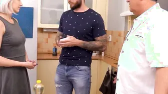 DADDY4K. Blonde cunt with mouth with bald muff humped by stepdad