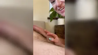 Amateur- penis blowing on the couch. I drink the whole load and loved it