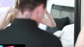 Daughter Swap - Turned On Stepdad Tricks And Gets Naked Attractive Pale bimbos And Penetrates Her Juicy Cunt