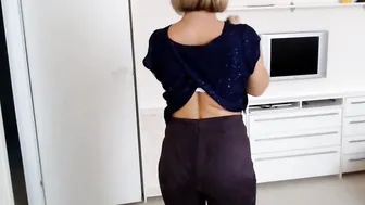 Beauty stepmom booty.