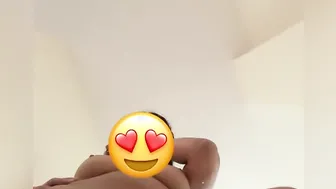 Squat porn video – ‎مغربية ممحونة تعشق النيك - Squatting spreading my booty and showing my bushy butthole