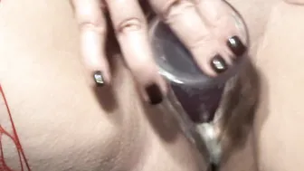 Hottie Amateur Gigantic Butt cougar makes her dripping twat creamy close up with toy inside Las Vegas Hotel Room ASMR