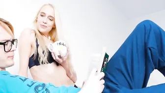 SISPORN. Dude pleases blond stepsis behind her bf