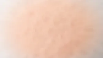 Gostosa com o cú lindo levando rola por trás.